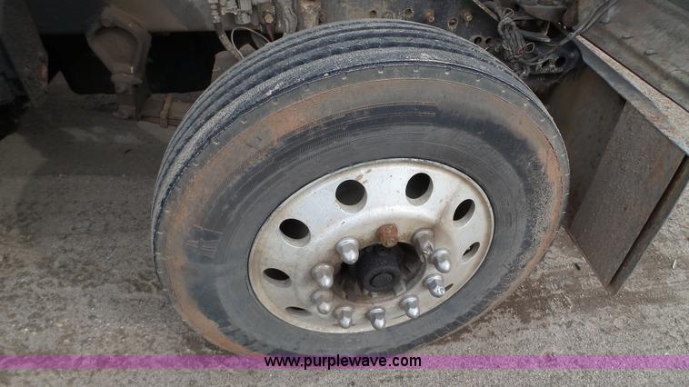 image for item K5631 2000 Kenworth W900 semi truck