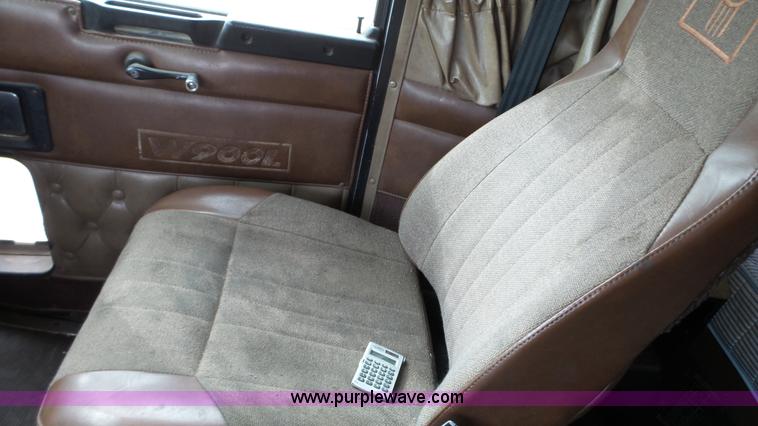 image for item K5631 2000 Kenworth W900 semi truck