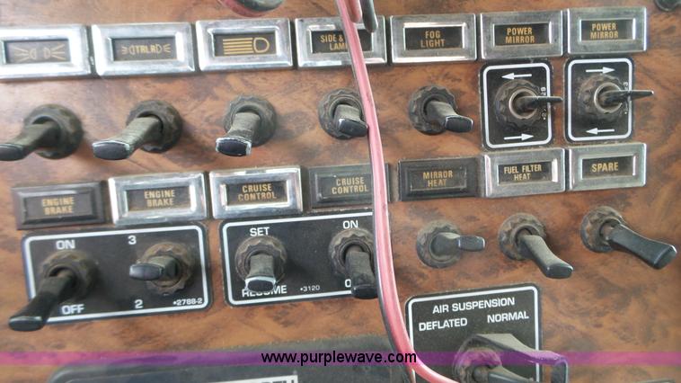 image for item K5631 2000 Kenworth W900 semi truck