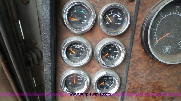 image for item K5631 2000 Kenworth W900 semi truck