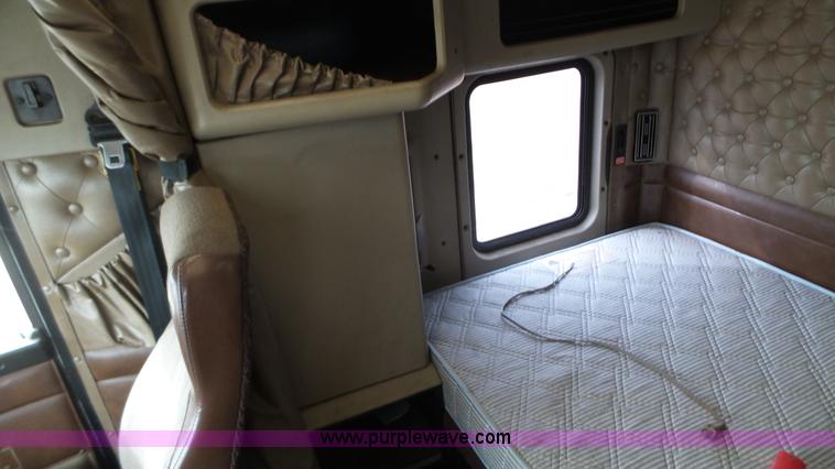 image for item K5631 2000 Kenworth W900 semi truck