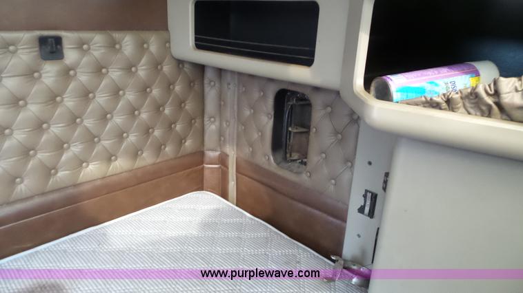 image for item K5631 2000 Kenworth W900 semi truck