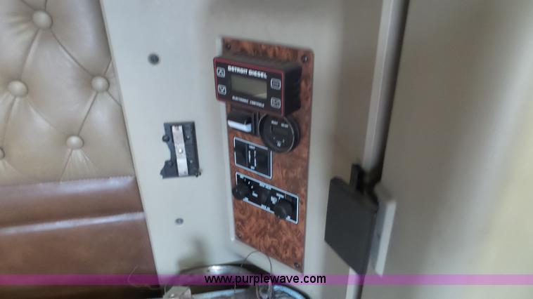 image for item K5631 2000 Kenworth W900 semi truck