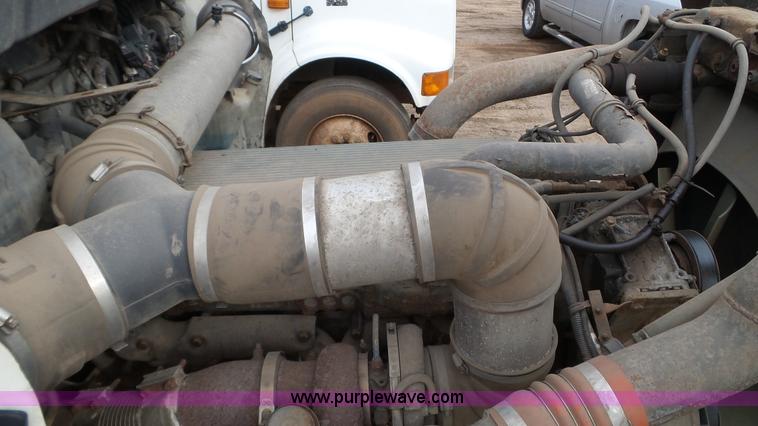 image for item K5631 2000 Kenworth W900 semi truck