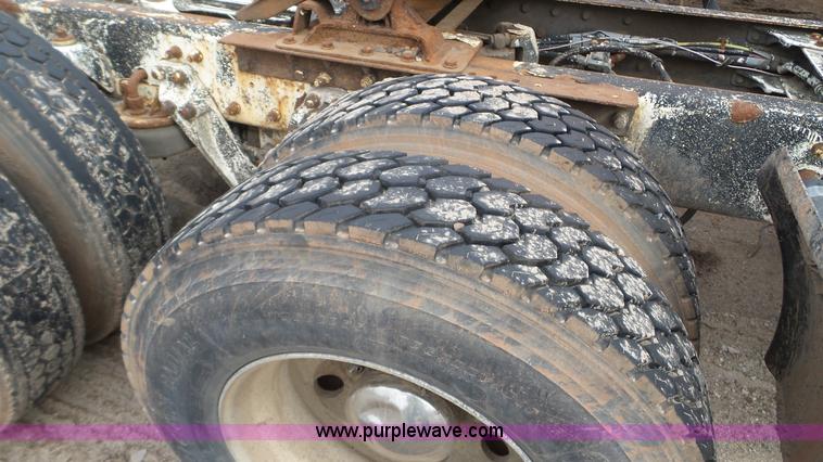 image for item K5631 2000 Kenworth W900 semi truck