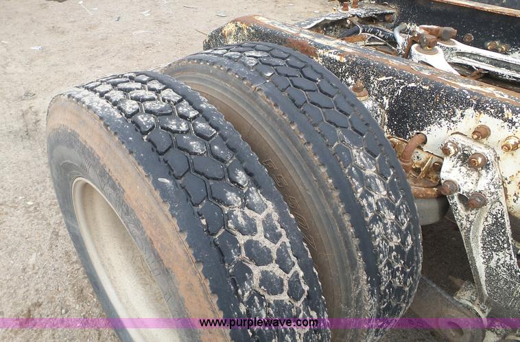 image for item K5631 2000 Kenworth W900 semi truck