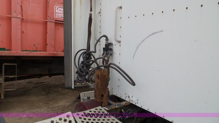 image for item K5631 2000 Kenworth W900 semi truck