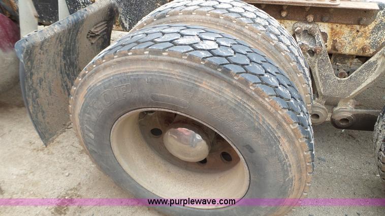 image for item K5631 2000 Kenworth W900 semi truck