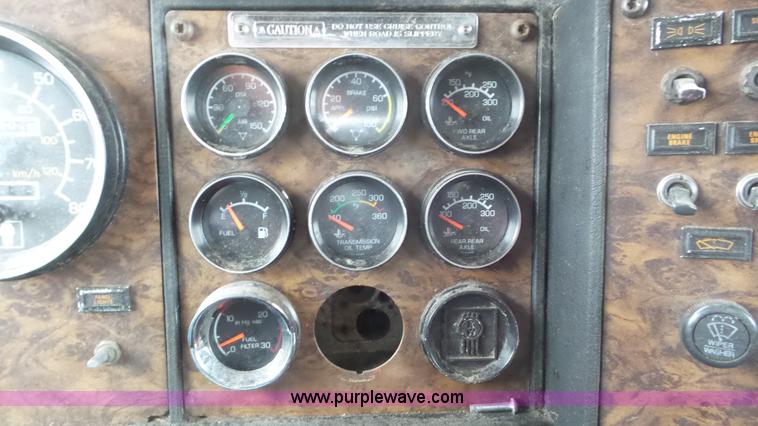 image for item K6831 1996 Kenworth W900 semi truck