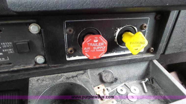 image for item K6831 1996 Kenworth W900 semi truck