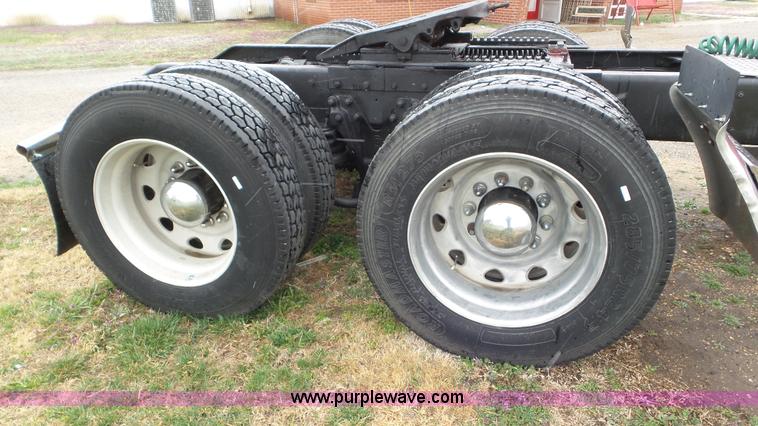 image for item K6831 1996 Kenworth W900 semi truck