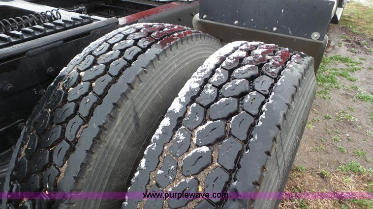 image for item K6831 1996 Kenworth W900 semi truck