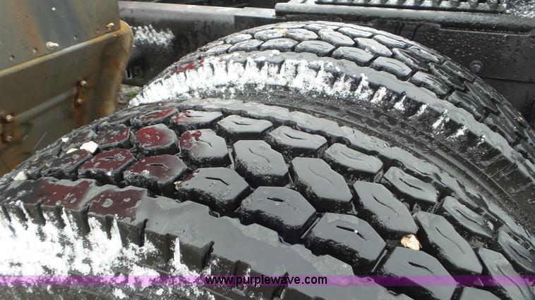 image for item K6831 1996 Kenworth W900 semi truck