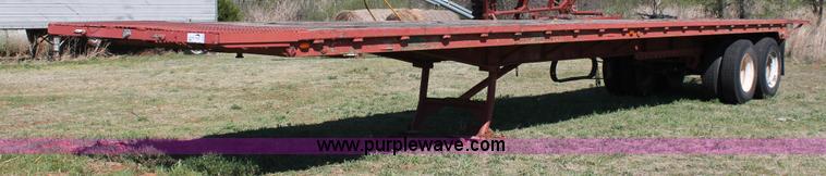 image for item K8985 1971 Lufkin flatbed trailer