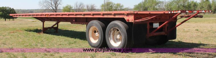 image for item K8985 1971 Lufkin flatbed trailer