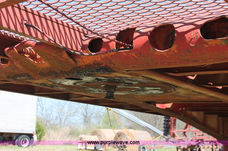 image for item K8985 1971 Lufkin flatbed trailer