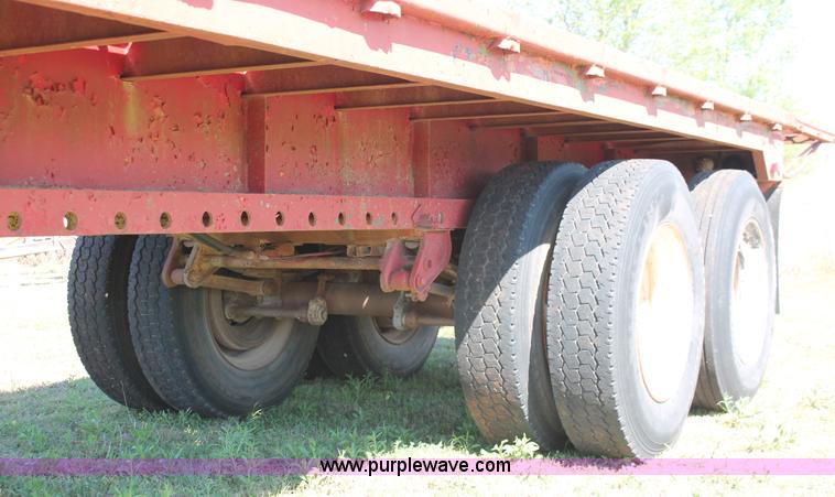 image for item K8985 1971 Lufkin flatbed trailer