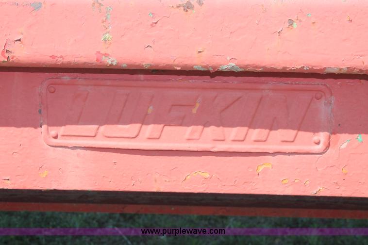 image for item K8985 1971 Lufkin flatbed trailer