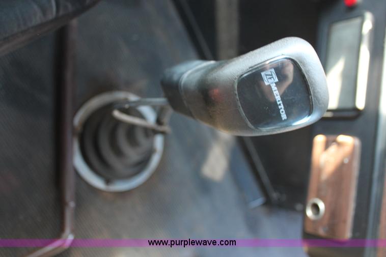 image for item K8986 1995 Freightliner FLD semi truck