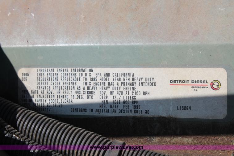 image for item K8986 1995 Freightliner FLD semi truck