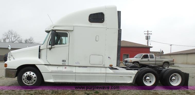 image for item L5446 2001 Freightliner Century Class 120 semi truck