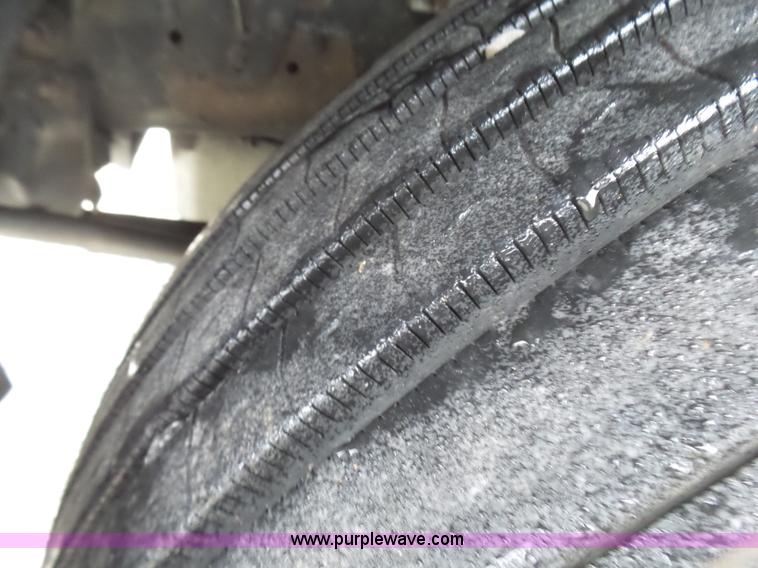 image for item L5446 2001 Freightliner Century Class 120 semi truck