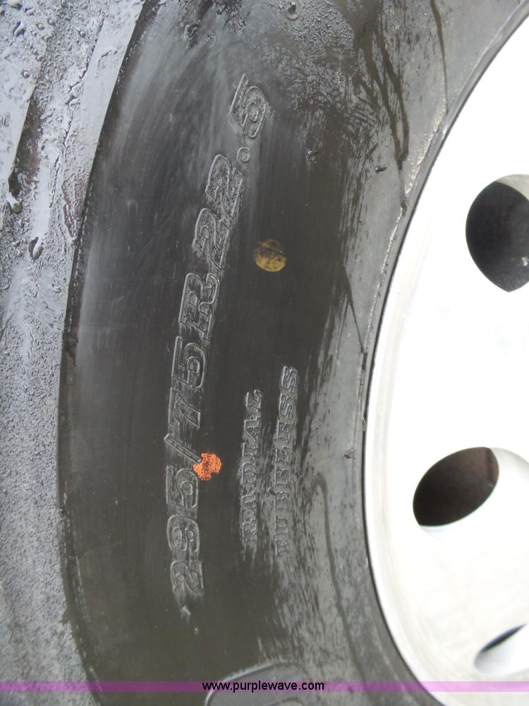 image for item L5446 2001 Freightliner Century Class 120 semi truck