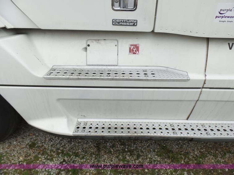 image for item L5446 2001 Freightliner Century Class 120 semi truck
