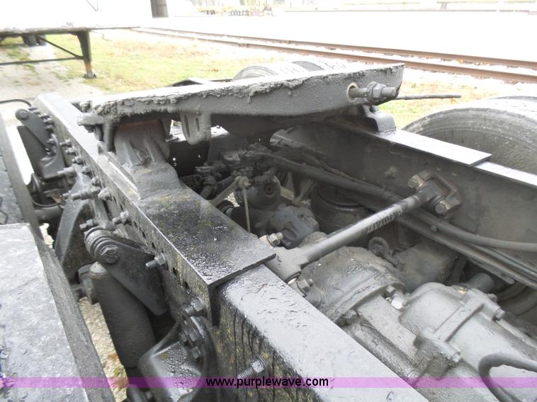 image for item L5446 2001 Freightliner Century Class 120 semi truck