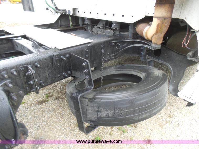 image for item L5446 2001 Freightliner Century Class 120 semi truck