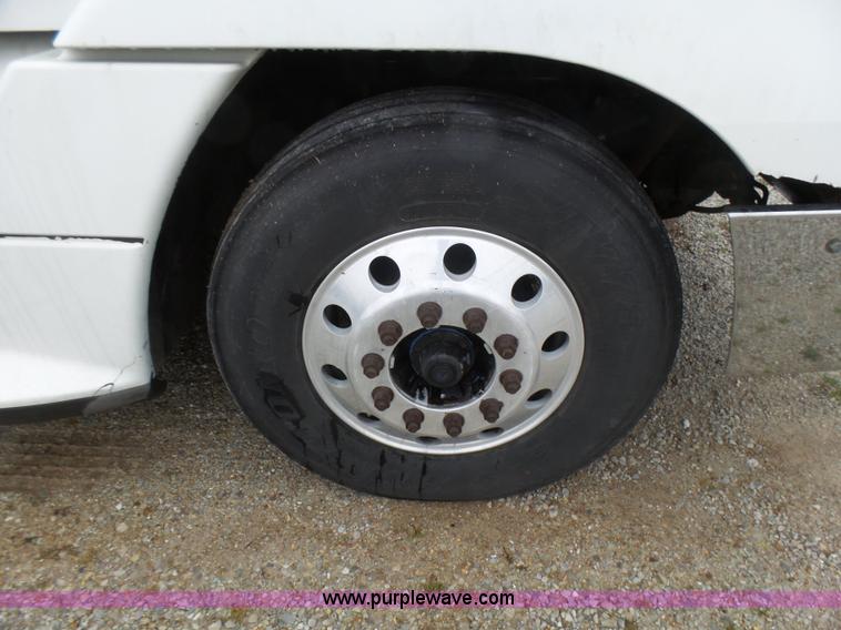 image for item L5446 2001 Freightliner Century Class 120 semi truck