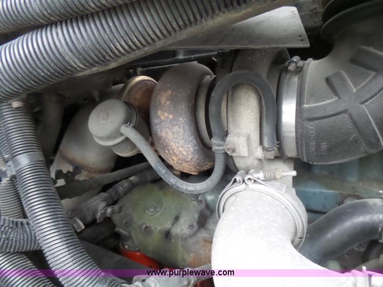 image for item L5446 2001 Freightliner Century Class 120 semi truck