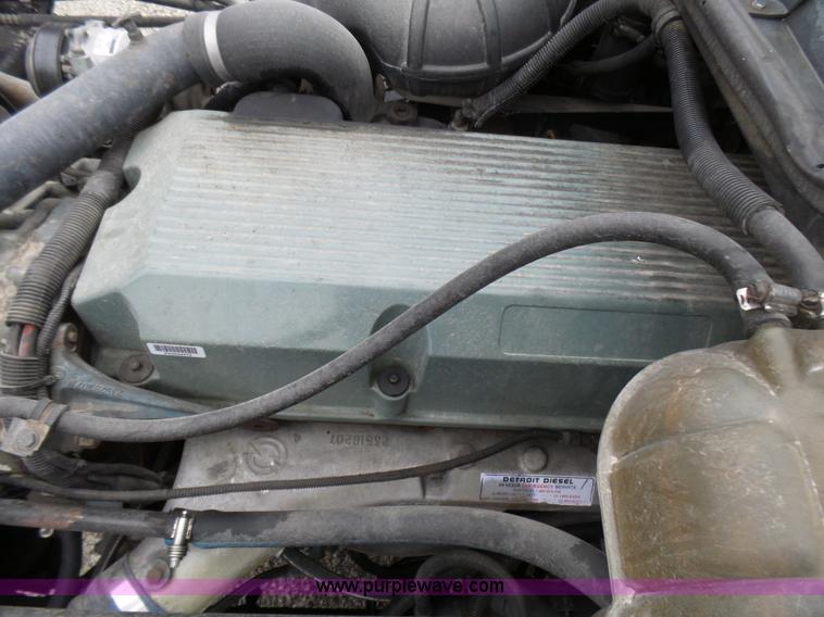 image for item L5446 2001 Freightliner Century Class 120 semi truck