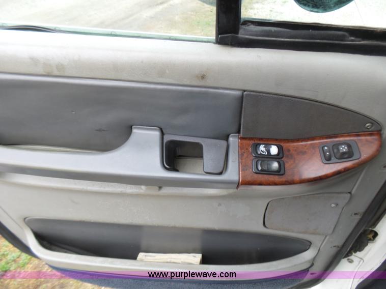 image for item L5446 2001 Freightliner Century Class 120 semi truck