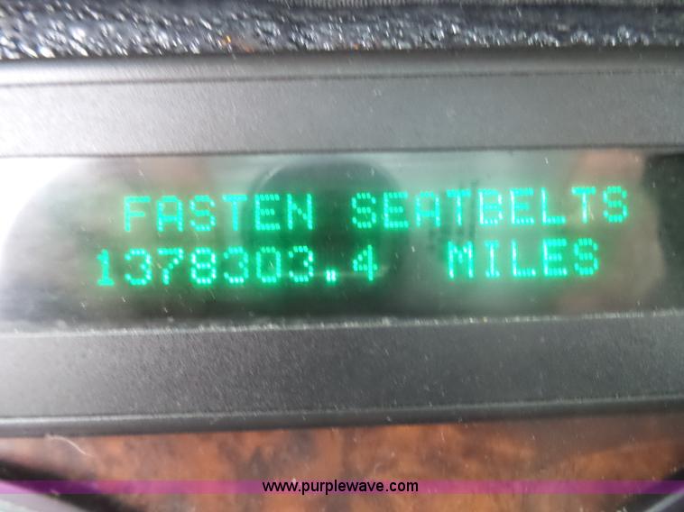 image for item L5446 2001 Freightliner Century Class 120 semi truck