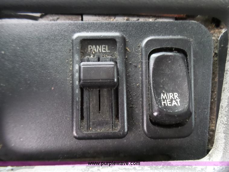 image for item L5446 2001 Freightliner Century Class 120 semi truck