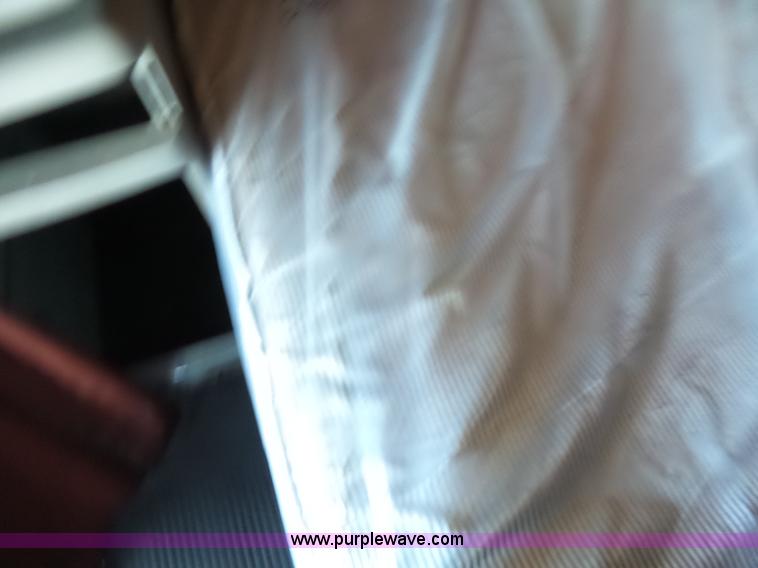 image for item L5473 2007 Freightliner ST120 semi truck