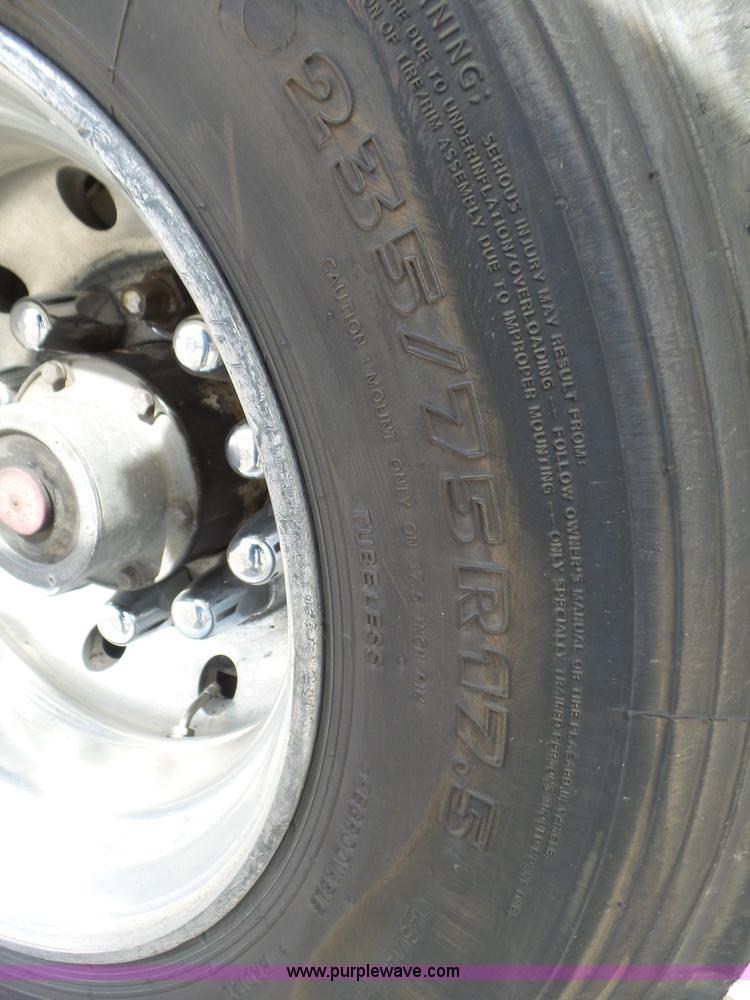 image for item L5475 1998 Doonan drop deck trailer