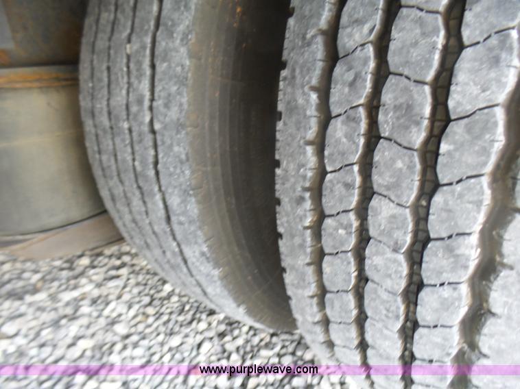 image for item L5475 1998 Doonan drop deck trailer