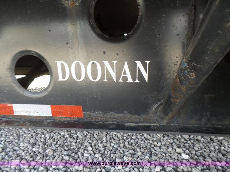 image for item L5475 1998 Doonan drop deck trailer