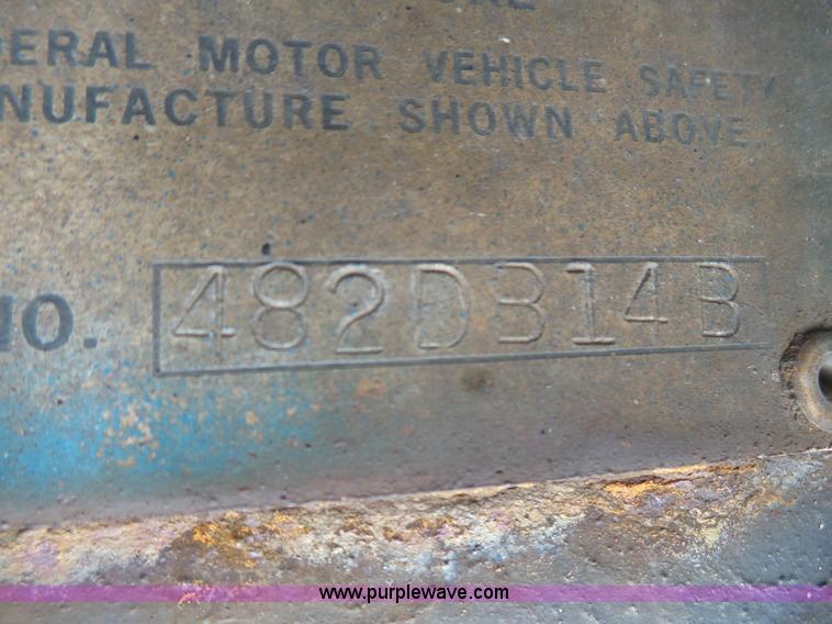 image for item L5475 1998 Doonan drop deck trailer