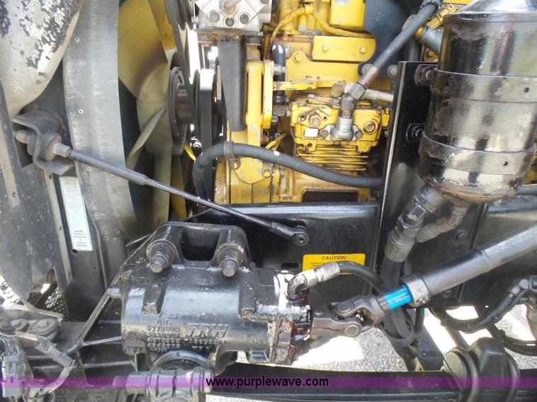 image for item L5479 2000 Kenworth T800B semi truck