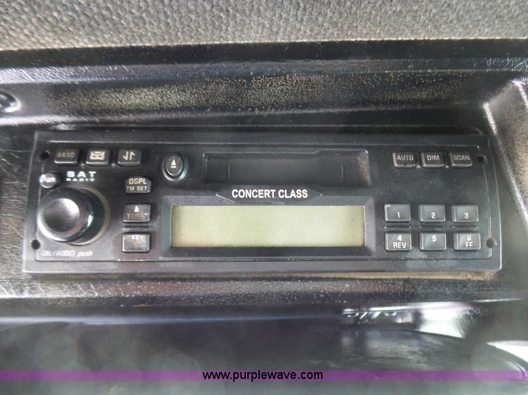 image for item L5479 2000 Kenworth T800B semi truck