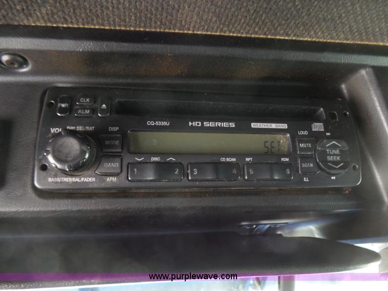 image for item L5480 2000 Kenworth T800B semi truck