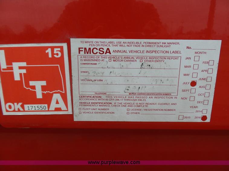 image for item L5759 2011 Volvo VNL semi truck