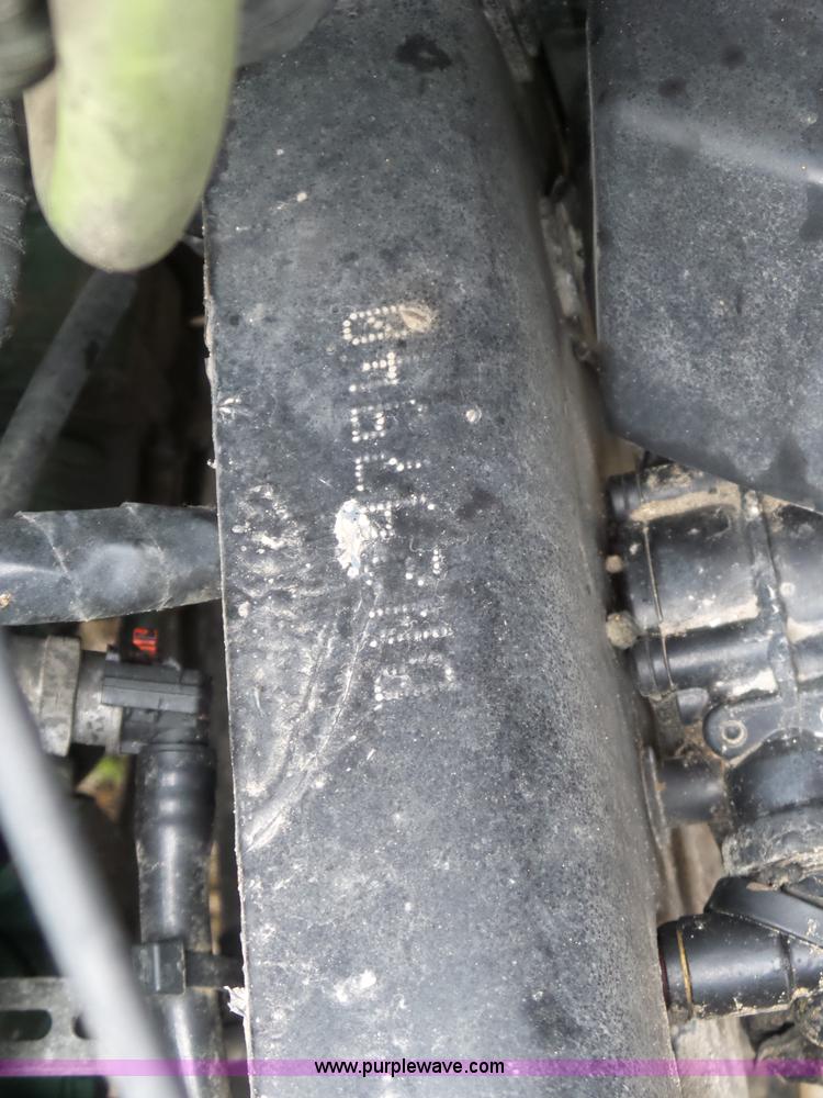 image for item L5759 2011 Volvo VNL semi truck