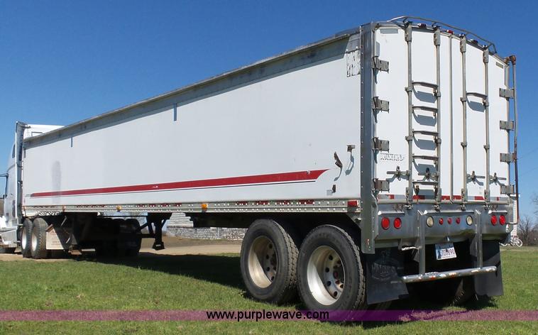 image for item L5794 2002 Wilkins OK2YA-2615-CFOA commodity trailer