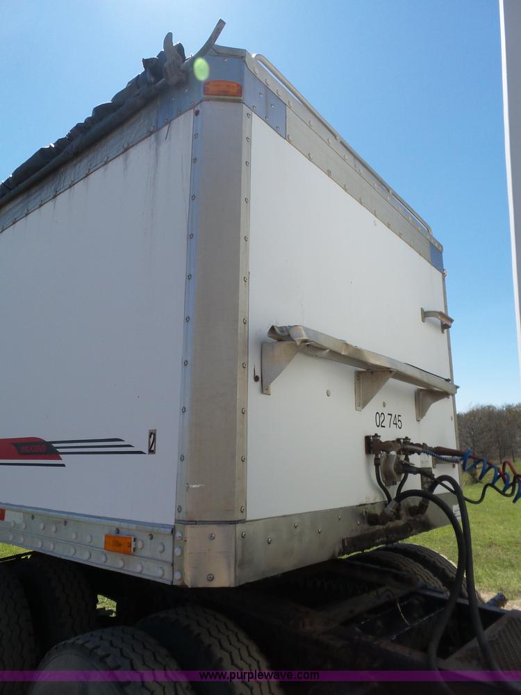 image for item L5794 2002 Wilkins OK2YA-2615-CFOA commodity trailer