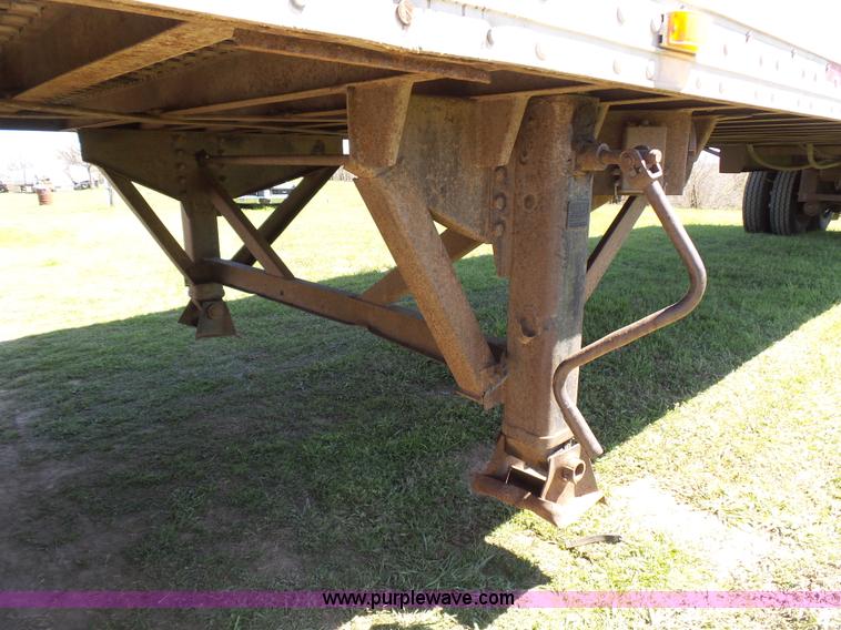 image for item L5794 2002 Wilkins OK2YA-2615-CFOA commodity trailer