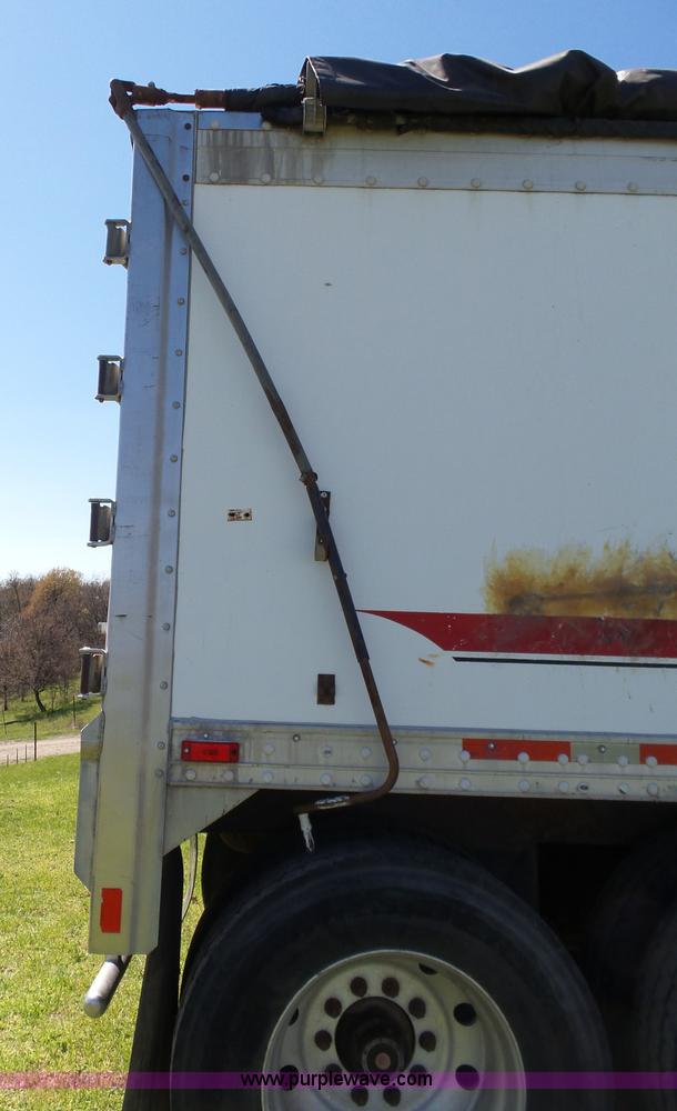 image for item L5794 2002 Wilkins OK2YA-2615-CFOA commodity trailer